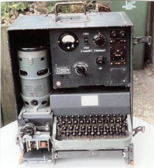 File:FeldHell44.jpg